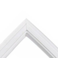 Уплотнитель двери для холодильника Ariston, Indesit, Stinol 348x570мм, C00854012